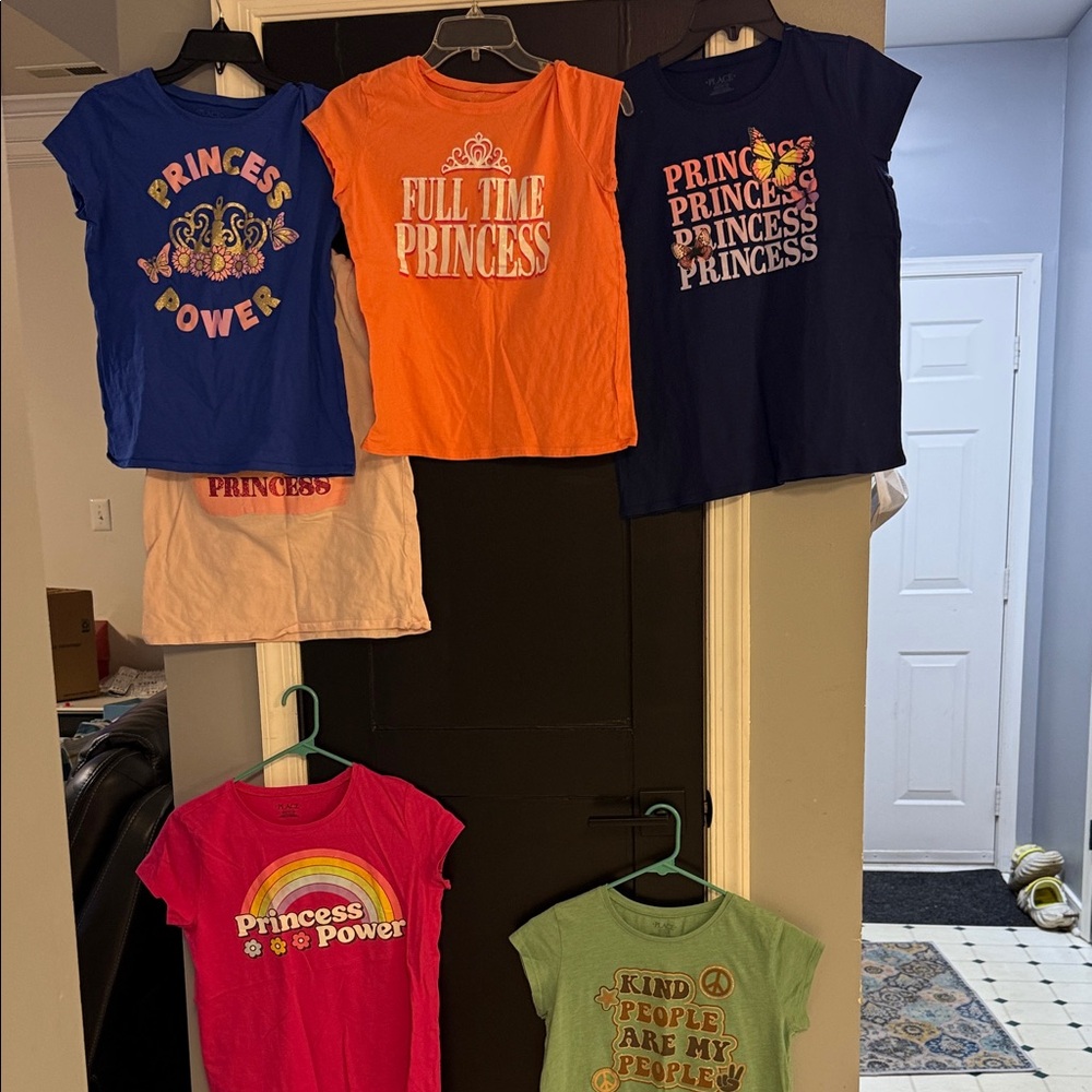 6 Children’s place Girls' Graphic Tee